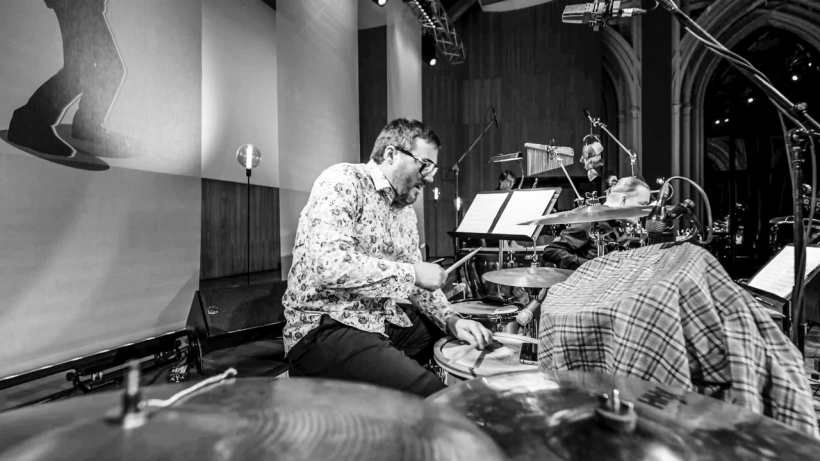Modernā džeza grupa “Lupa” un kamerorķestris “Sinfonietta Rīga”. Andris Buiķis.