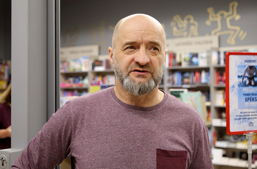 Juris Zikmanis, jelgavnieks, ekonomists.