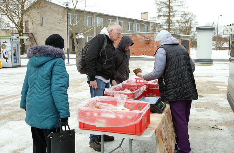 Tirgus Aknīstē darbojas trešdienās.