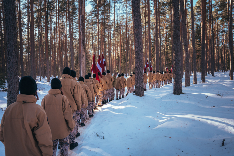 Nacionālo partizānu bruņotās pretošanās atceres diena. 1945. gada 2. martā Stompaku purva nometnē norisinājās lielākā un ilgākā pēckara latviešu nacionālo partizānu kauja pret padomju okupācijas karaspēku Latvijā. 