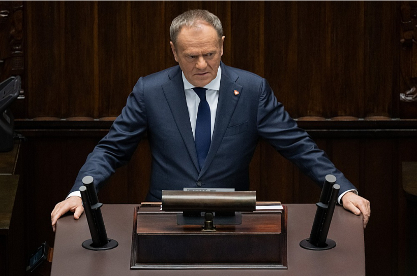 Donalds Tusks: "Tam ir jākļūst par ieradumu, par acīmredzamu tradīciju, ka katram veselam vīrietim Polijā vajadzētu vēlēties trenēties, lai aizstāvētu dzimteni."