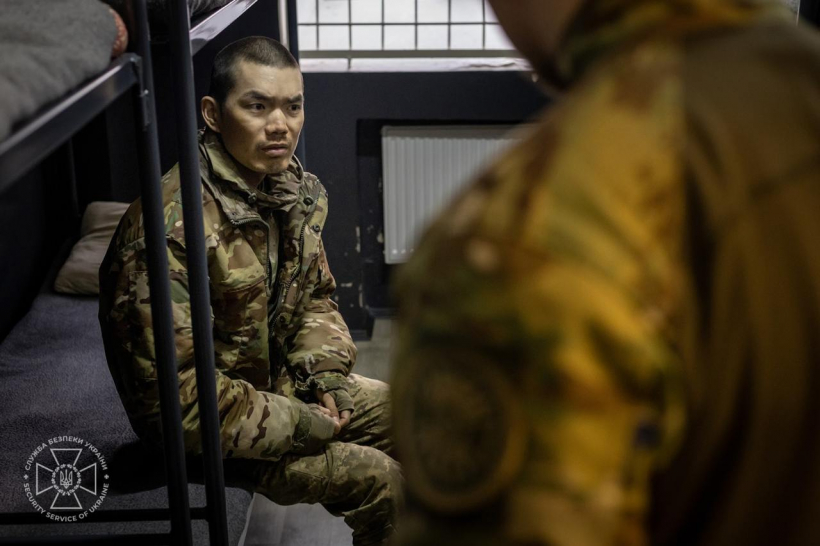 Ķīnas karavīri Ukrainas gūstā.