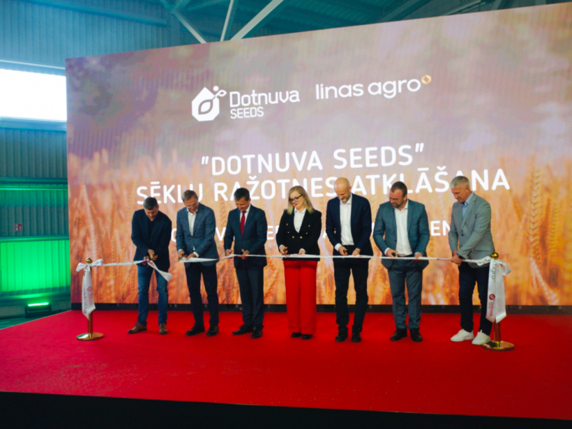Ražotnes atklāšanas pasākumā.