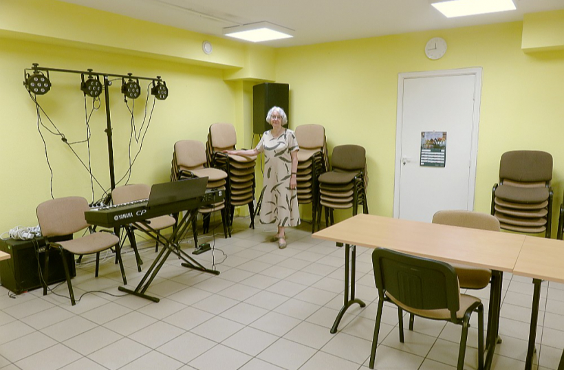 Ķekavas kultūras nama direktore Vēsma Ozoliņa smej, ka patvertne varot uzņemt apmēram tik daudz dalībnieku, cik ir pašdarbības kolektīvos.