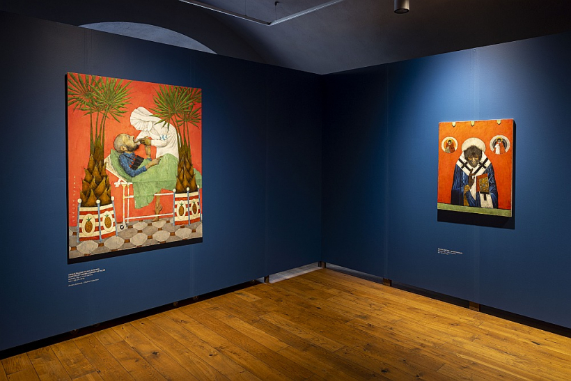 No kreisās: "Viesmīlība zem palmu lapotnes". Audekls, eļļa. 150 x 125 cm, 2019. Zuzānu kolekcija; "Zirnekļpērtiķis". Audekls, eļļa . 90 x 70 cm, 2021.