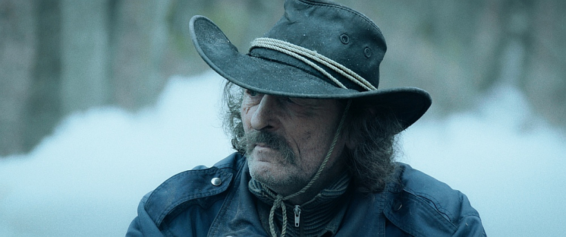Igauņu režisora Kullara Vīmnes filmas "Tornis" galvenais varonis ir mežā dzīvojošs vīrs, kurš vēl 30 gadu pēc šķiršanās nav emocionāli pārstrādājis rūgtumu pret sievieti, kura viņu, līdzi ņemot mazo meitu, pameta.