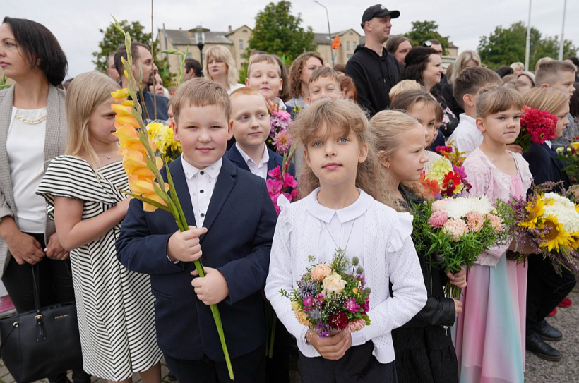 Druvas vidusskolas skolēni 1. septembrī.