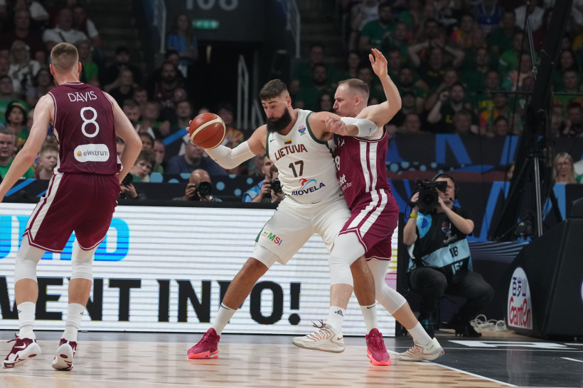 Eiropas čempionāta astotdaļfināla spēle basketbolā vīriešiem starp Latvijas un Lietuvas valstsvienībām "Xiaomi arēnā".