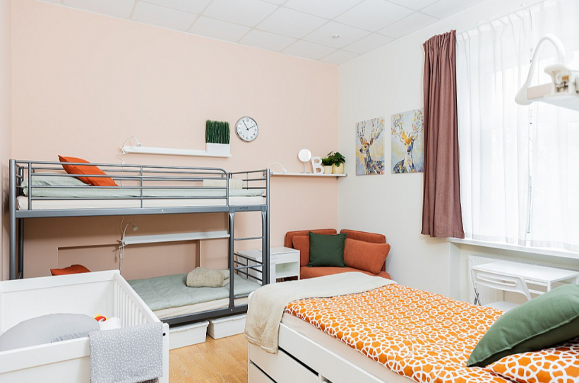 Centrā "Mīlgrāvis" krīzes situācijās nonākušām sievietēm ar nepilngadīgiem bērniem un grūtniecēm nodrošina pajumti pusgadu.