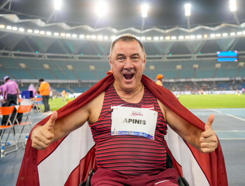 Paralimpietis Aigars Apinis izcīna zelta medaļu Pasaules čempionātā paravieglatlētikā.
