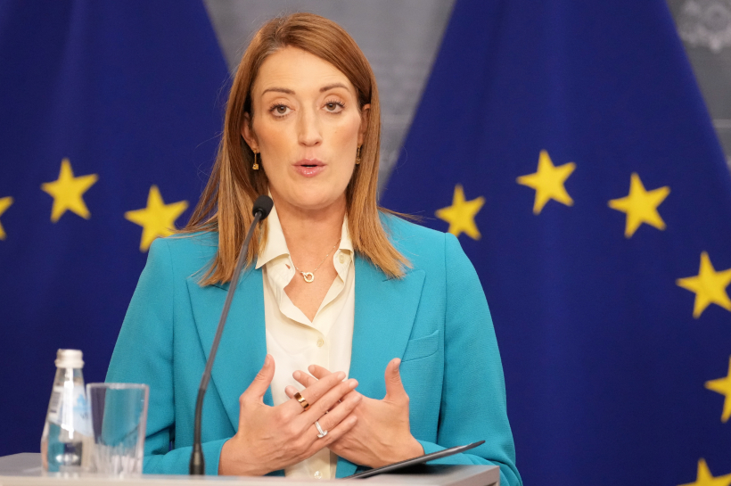 Eiropas Parlamenta priekšsēdētāja Roberta Metsola piedalās preses konferencē pēc tikšanās ar Ministru prezidenti Ministru kabinetā.