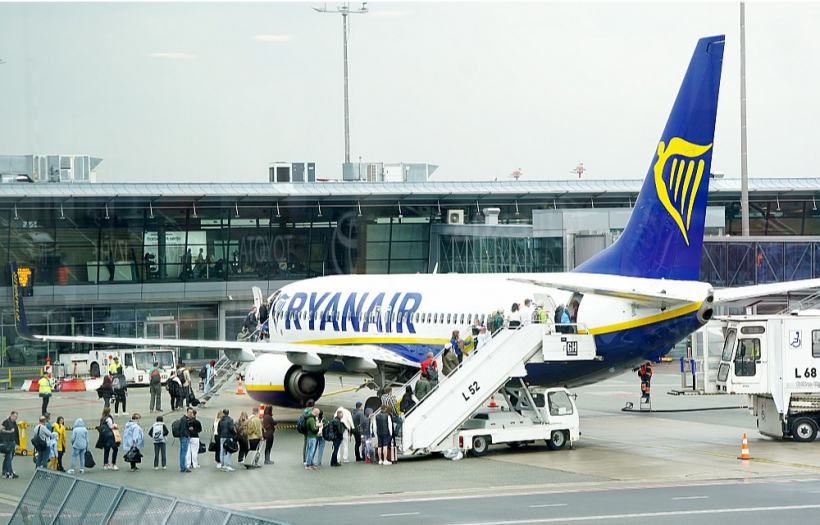 Neskatoties uz vairāku reisu atcelšanu, no Rīgas ar "Ryanair" arī ziemā varēs lidot uz Barselonu, Malagu, Krakovu, Oslo, Stokholmu, Gēteborgu, Londonu, Līdsu, Mančestru, Dublinu, Vīni, Prāgu, Romu, Bergamo un vēl vairākiem citiem galamērķiem.