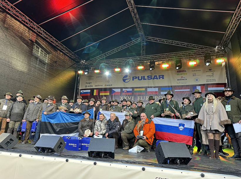 Pēc sacensībām visi labā noskaņojumā.