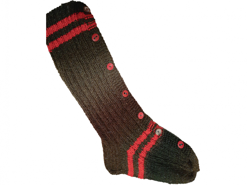 Ingunas Pļaviņas adītā pogājamā zeķe.