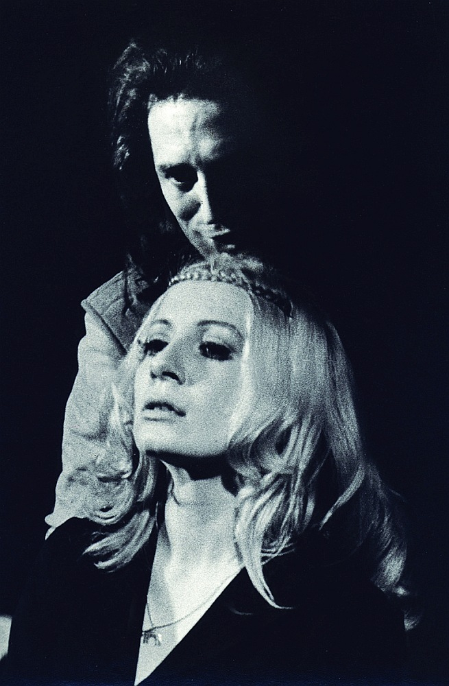 Titullomā Oļģerta Krodera iestudējumā "Marija Stjuarte" (1976).