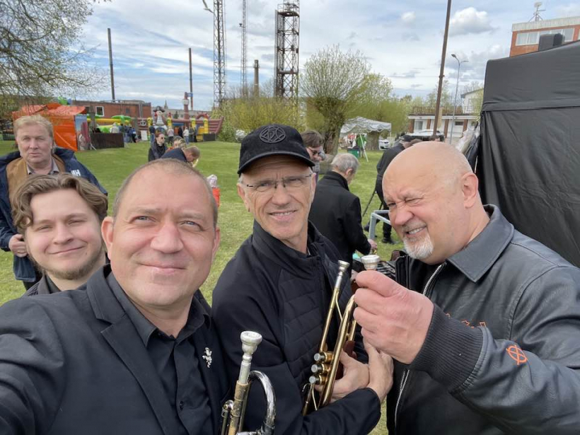 Siguldas Bigbenda trompetistu grupa.