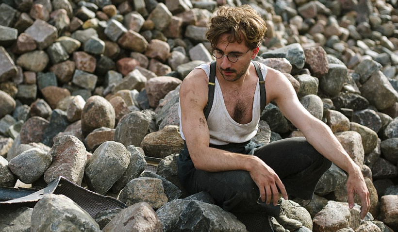 Kadrs no dokumentālās filmas "Grestomātija".