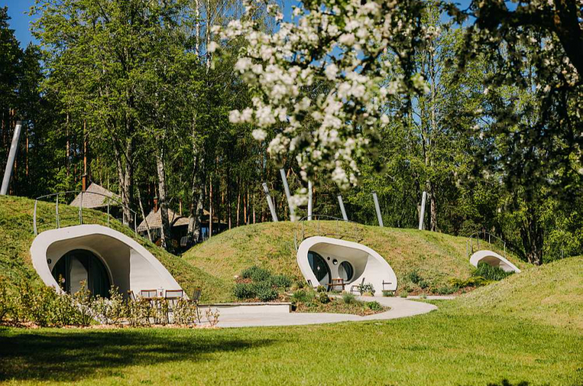 Starp nakšņošanas pakalpojumu sniedzējiem Zemgales tūrisma gada balvu ieguva Latvijas valsts mežu Tērvetes dabas parka glempings Dobeles novadā.