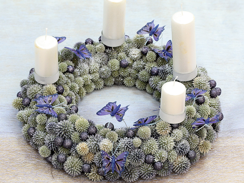 Vainags no ežziedēm.