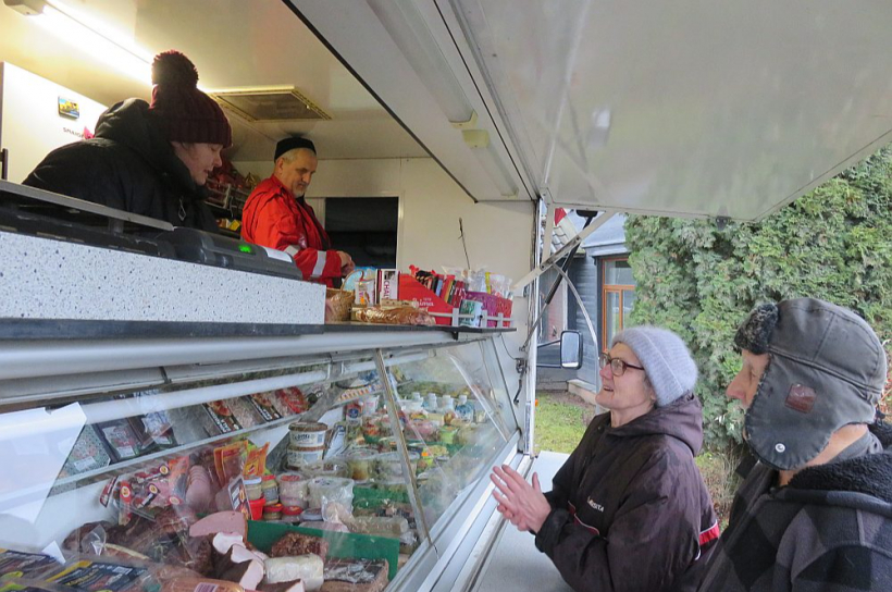 Austris un Līga Pūces no "Priežkalniem" autoveikalu izmantojot jau 27 gadus.