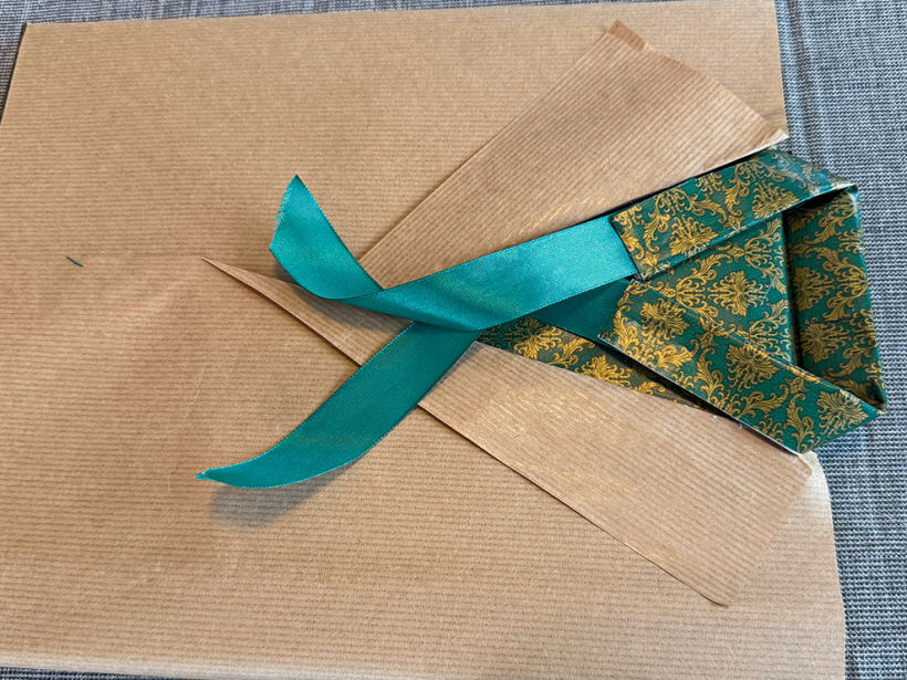 Nostiprina lentīti.