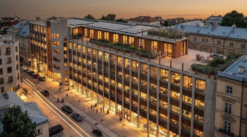 Nams Skolas ielā 21.