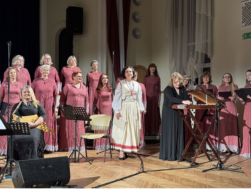 Skats no Broņislavas Martuževas simtgadei veltītā koncerta "Topi stipra sirds".