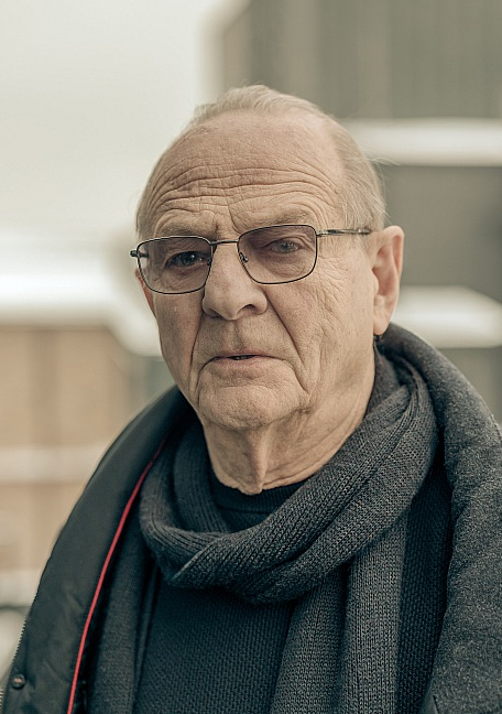 Šī ir režisora Ādolfa Šapiro atgriešanās Lāčplēša ielā 25 pēc 34 gadiem.