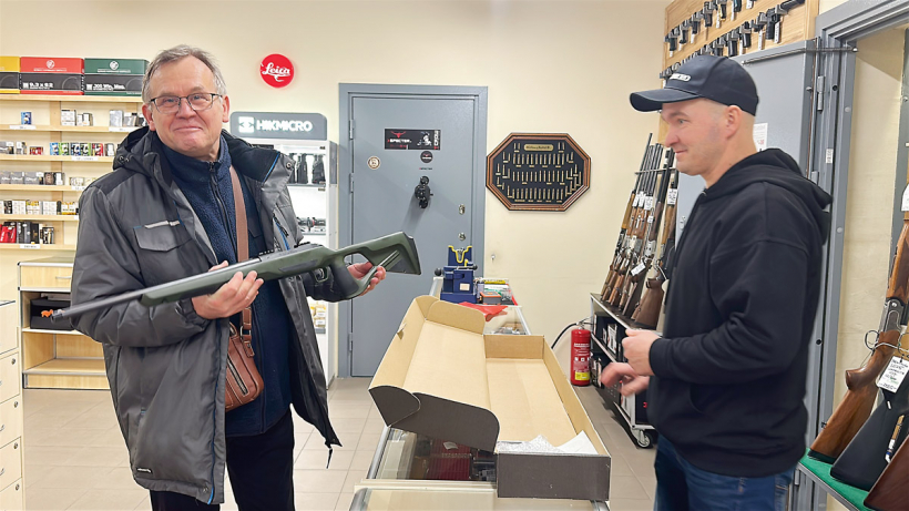 Jānis ir bijis žurnāla "Medības" abonents kopš tā pirmā numura, par karabīnes laimēšanu bijis ārkārtīgi priecīgs.