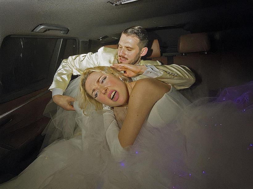 Komiskā apkaimes melodrāma "Bolderāja", kas 27. februārī piedzīvos pirmizrādi M. Čehova Rīgas krievu teātrī, tapusi pēc Justīnes Kļavas lugas.