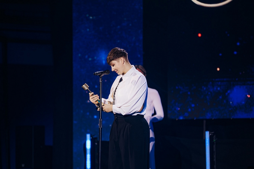 Balvu par gada albumu un labāko popmūzikas albumu "īsas vasaras, garas ziemas" saņēma grupa "Sudden Lights".