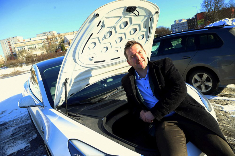 "Elektromašīnām ātrās uzlādes segmentā staciju noklājums Latvijā ir ļoti labs, šobrīd pilnīgi pietiekams un dažviet – pat vairākiem gadiem uz priekšu," vērtē Kārlis Mendziņš, uzlādes tīkla un tehnoloģiju uzņēmuma "Eleport Latvija" vadītājs.