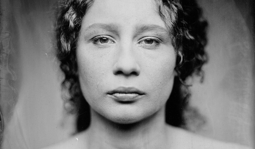 Ineses Mičules iestudējumā "Ugunī" Kristīnes lomā būs Elza Rūta Jordāne, kura Nacionālajā teātrī pavada pirmo sezonu pēc Latvijas Kultūras akadēmijas absolvēšanas.