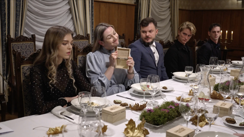 Evitas kastīte izrādījās tukša, kas visiem klātesošajiem bija liels pārsteigums. 