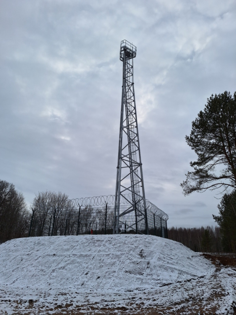 Sakaru torņi Baltkrievijas pierobežā.