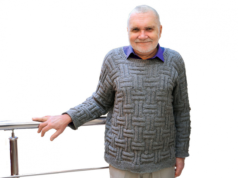 Džemperis labiski kreiliskajā rakstā.