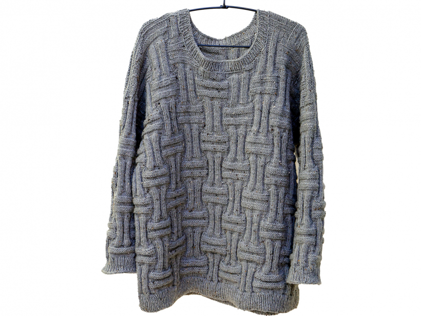 Džemperis labiski kreiliskajā rakstā.