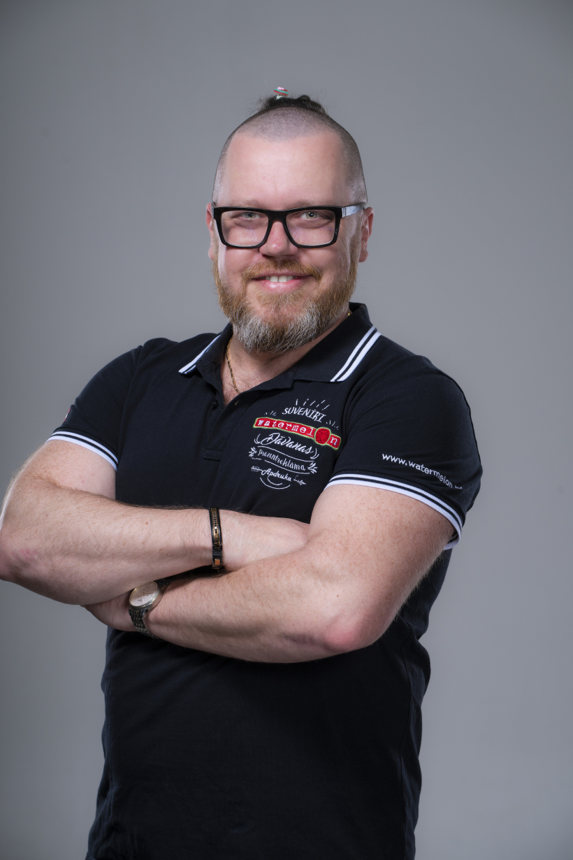 Edgars Vaišļa, WATERMELON SIA īpašnieks un prezentreklāmas eksperts ar vairāk nekā 22 gadu pieredzi, kurš palīdz uzņēmumiem atrast efektīvākos korporatīvo dāvanu risinājumus visu gadu.