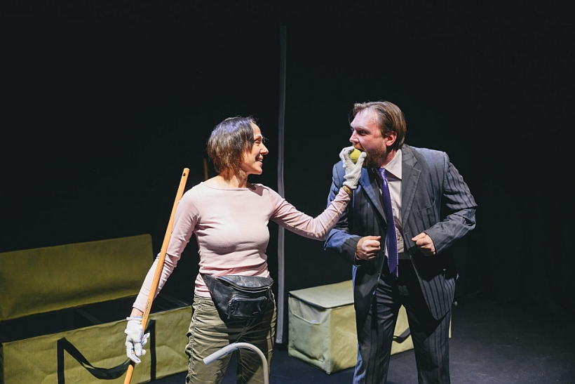 Lomās: Karīna Tatarinova un Sandis Pēcis.