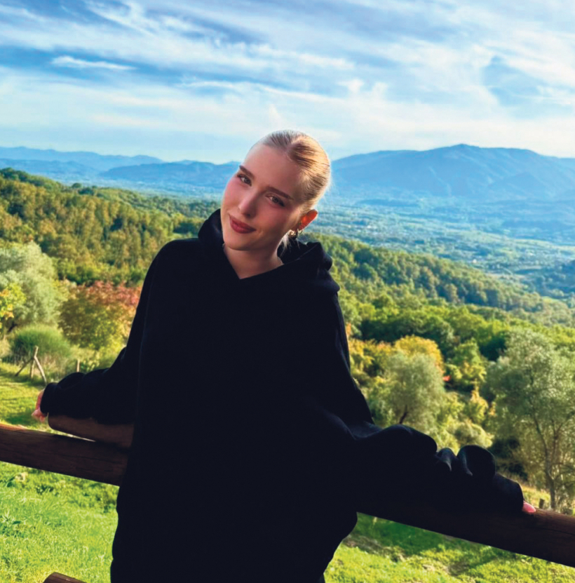 "Intrigu villas" Līvija.