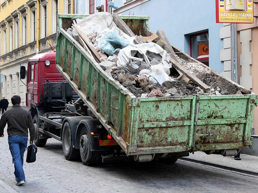 Būvgružu savākšana.