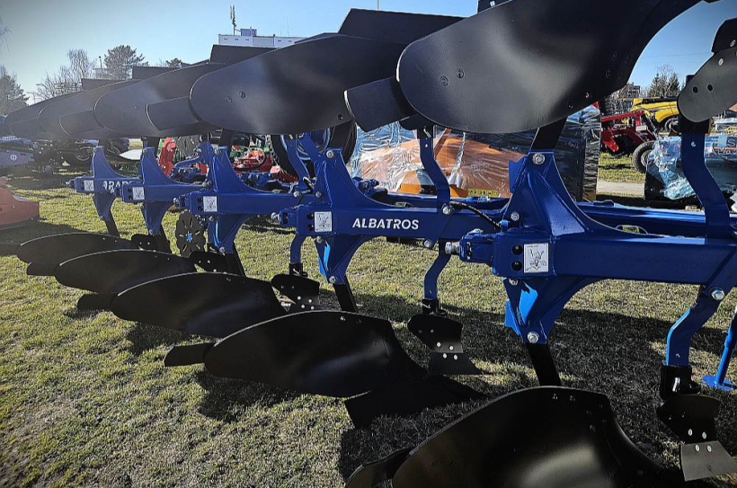 Augsnes apstrādes tehnika būs skatāma SIA "Vaderstad", SIA "AgroK", SIA "AR Agro", SIA"LAJA" un citos stendos.