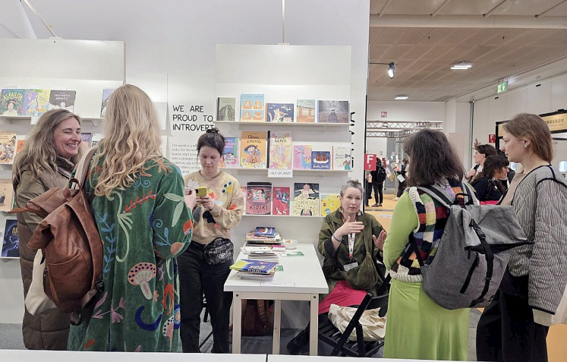 Skats Boloņas grāmatu izstādes Latvijas stendā.