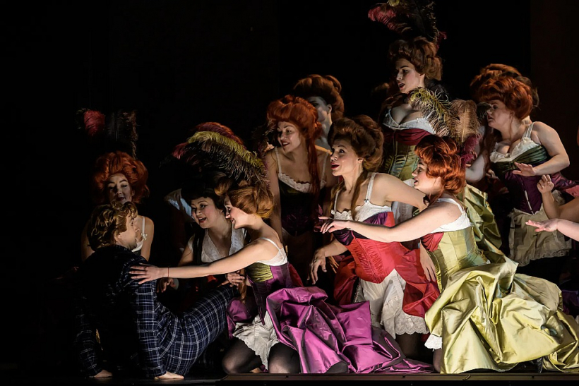 Skats no Riharda Vāgnera operas "Parsifāls" iestudējuma Prāgas Valsts operā.