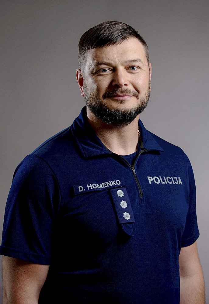 Valsts policijas koledžas direktors Dmitrijs Homenko: "Visur tur, kur policijā ir par kaut ko jālemj, ar laiku būs tikai policisti ar augstāko izglītību. Tas ir ceļš uz kvalitāti."