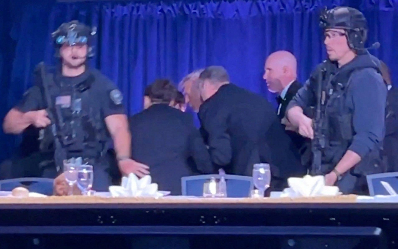 Iespējams atentāta mēģinājums pret Trampu.