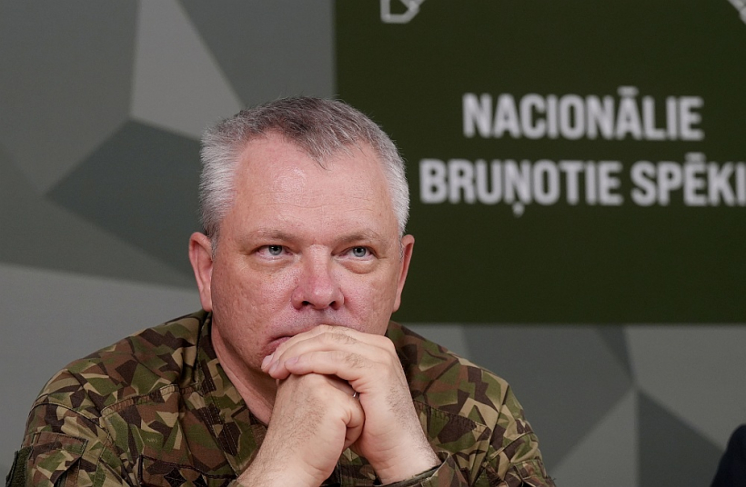 Nacionālo bruņoto spēku Apvienotā štāba Informācijas analīzes un vadības departamenta priekšnieks Māris Tūtins preses konferencē.