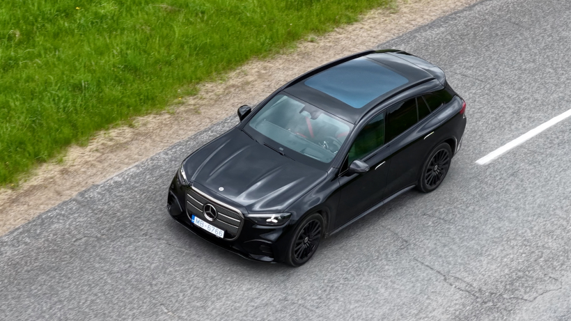 Elektriskais Mercedes-Benz GLC.