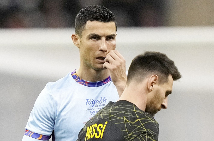 Krištianu Ronaldu (no kreisās) un Lionels Mesi ir šī gadsimta pirmās puses lielākās futbola zvaigznes. Abi sesto reizi piedalīsies Pasaules kausā un iespējams, ka šoreiz viņiem izdosies uzspēlēt arī savā starpā.