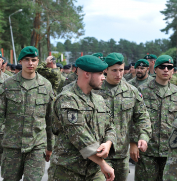 NATO karavīri Ādažu bāzē.